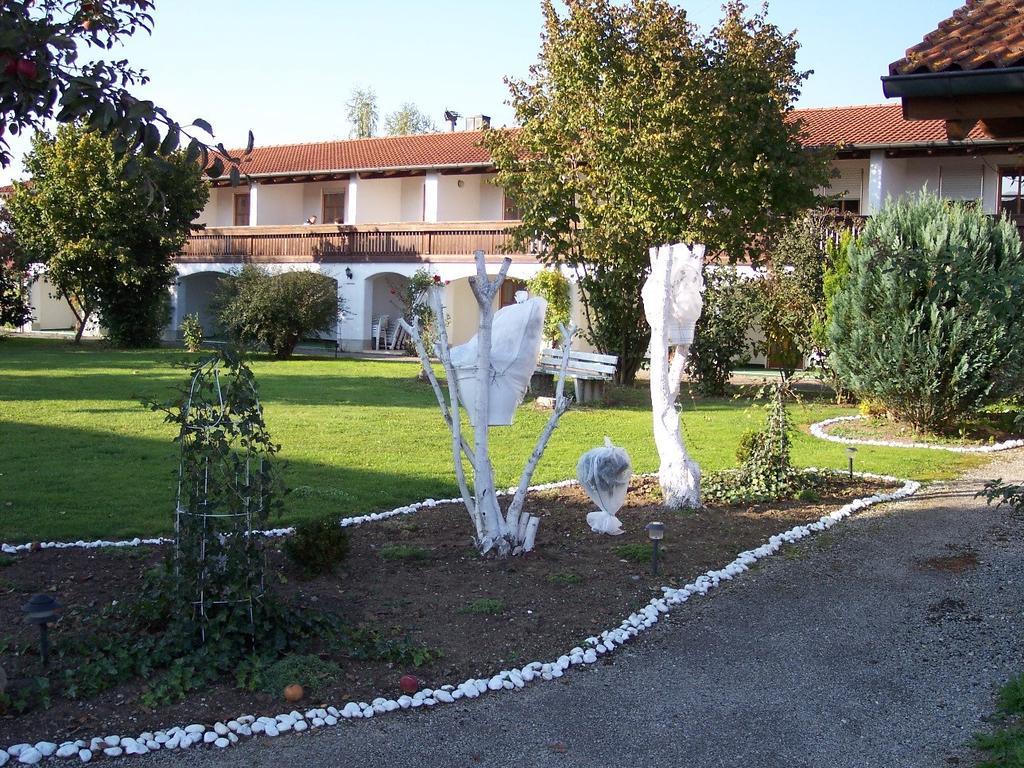 Paga Hotel Aidenbach Exterior photo